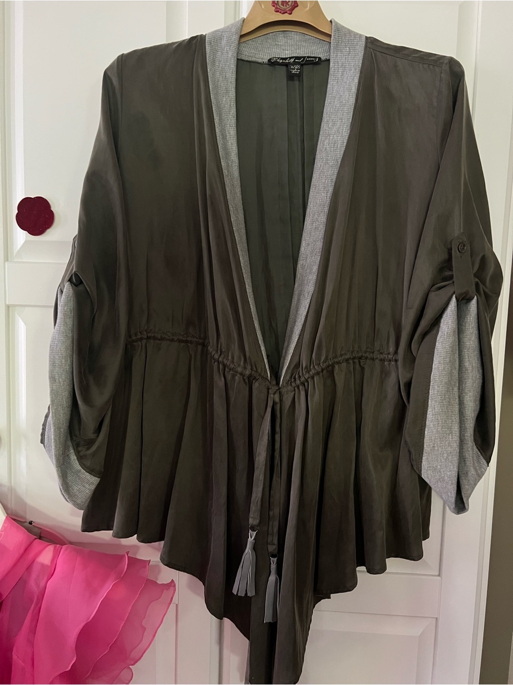 💕Silk Soft flowery Lightweight Olive Draped Kimono drape   with Gray Trim